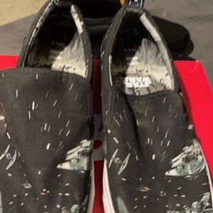 Never worn Star Wars toms